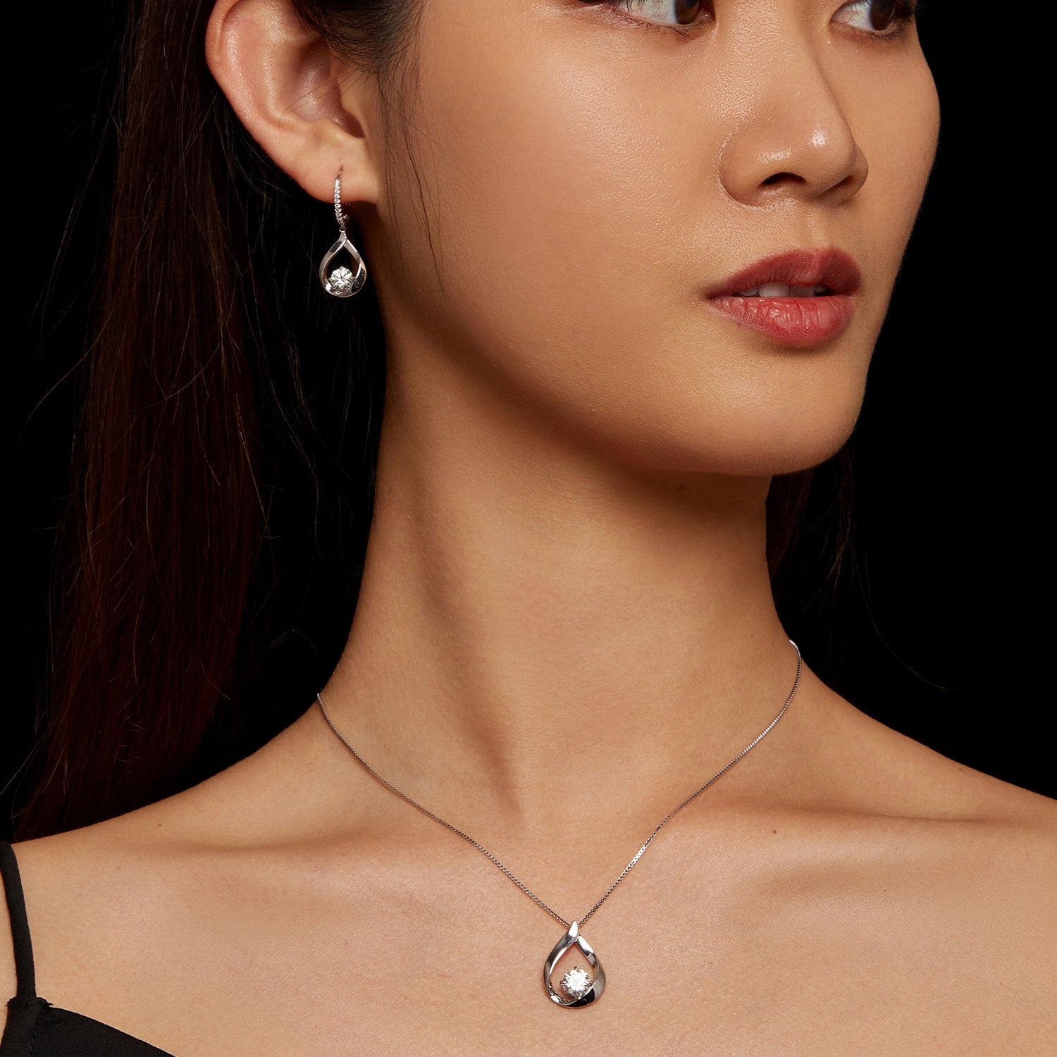 Eternal Teardrop Dancing Moissanite Pendant Necklace | Sterling Silver