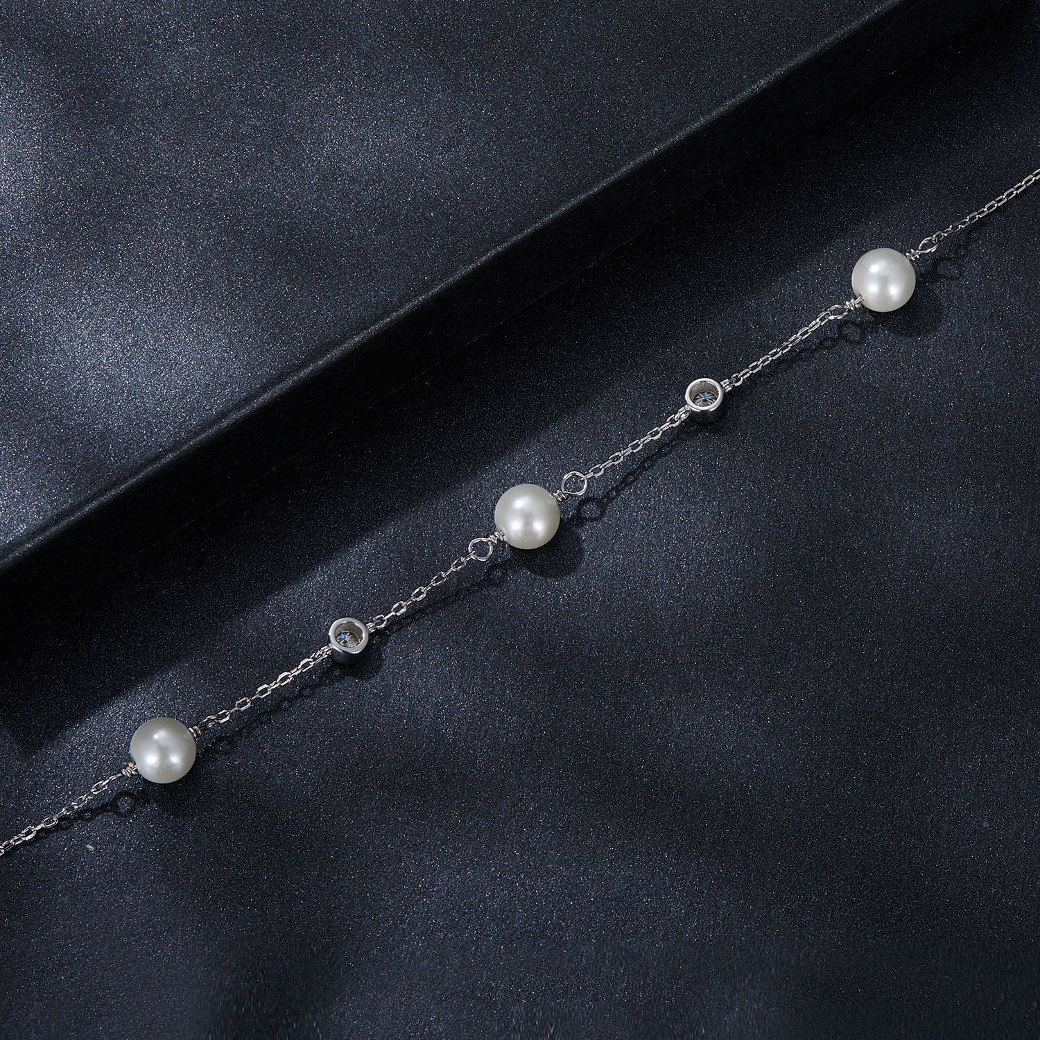 Pearl & Moissanite Station Bracelet | Sterling Silver